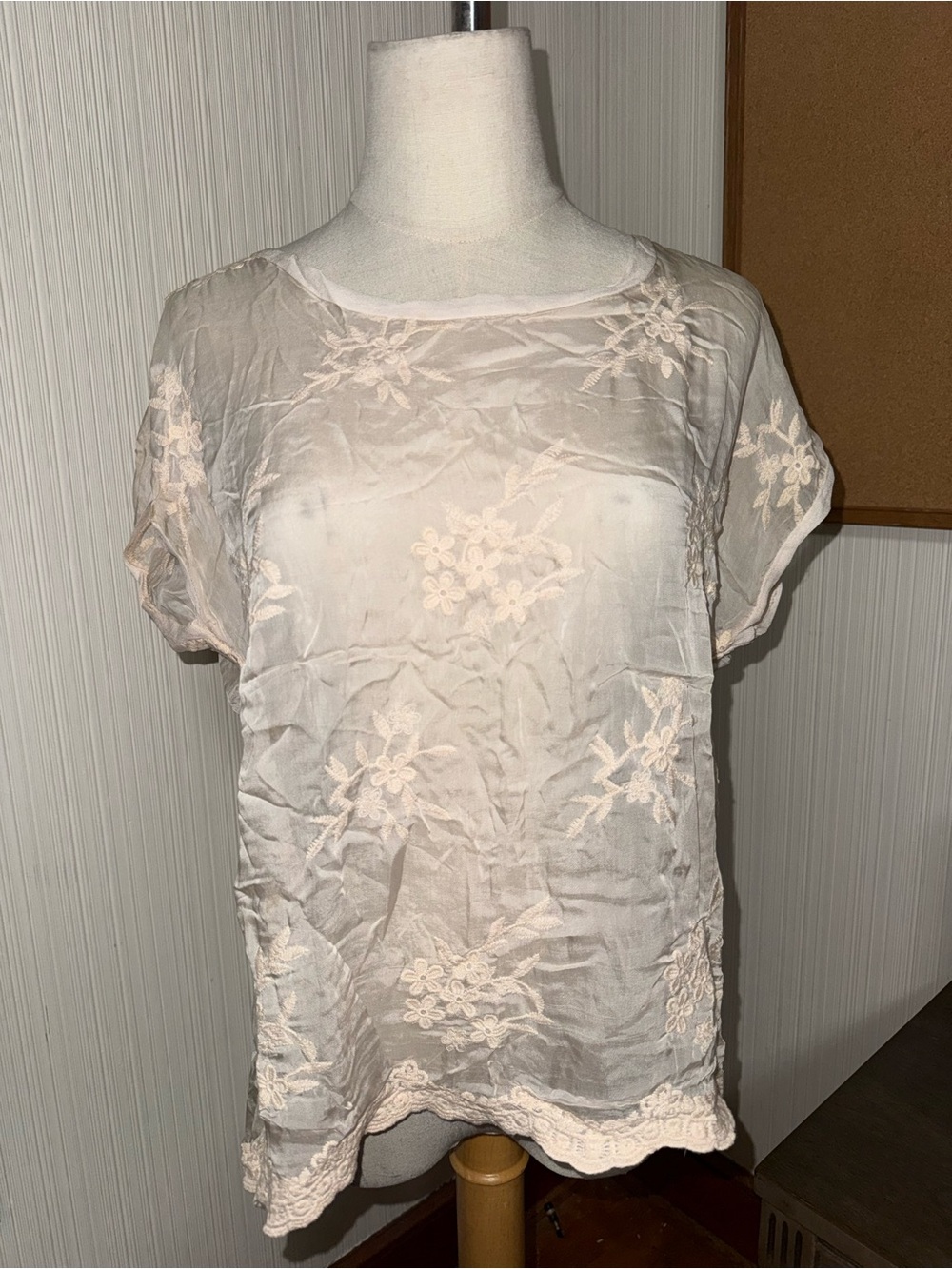 Angela Moda Silk Blend Embroidered Floral Lined Blush Top Made Italy Lace Small